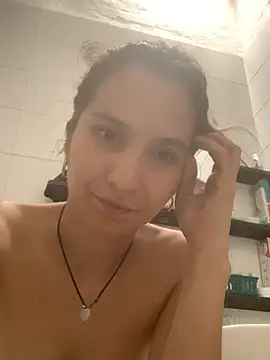 Snapshot of Bella_still chatting on 03-19-25, 09:48 Bella still online show from 03-19-25, 09:48