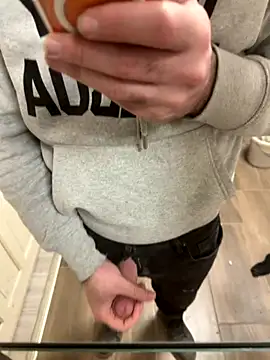 Klaus298 online show from 12-16-25, 07:02