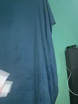 Snapshot of pinkywetter chatting on 11-02-25, 11:01 pinkywetter online show from 11-02-25, 11:01