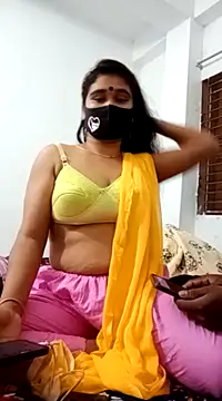 Snapshot of Sexy-Couple20 chatting on 01-15-25, 02:46 Sexy-Couple20 online show from 01-15-25, 02:46