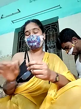 Snapshot of Sexy-Couple20 chatting on 01-27-25, 07:46 Sexy-Couple20 online show from 01-27-25, 07:46