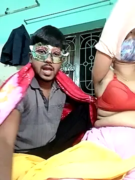 Snapshot of Sexy-Couple20 chatting on 01-29-25, 08:25 Sexy-Couple20 online show from 01-29-25, 08:25