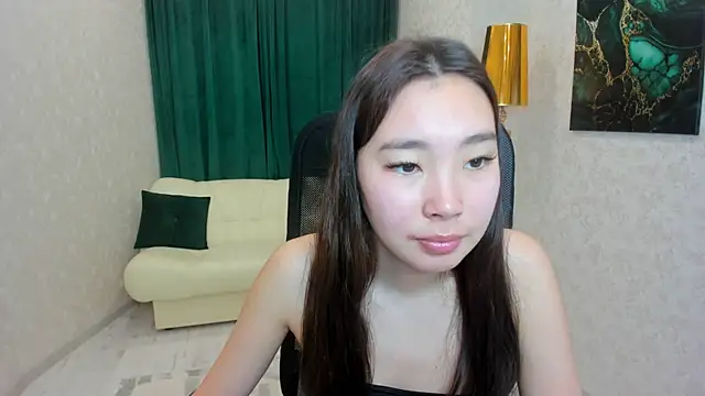 AnnaReyla online show from 01-31-25, 02:37