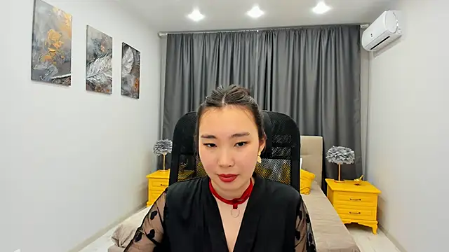 AnnaReyla online show from 02-19-25, 04:44