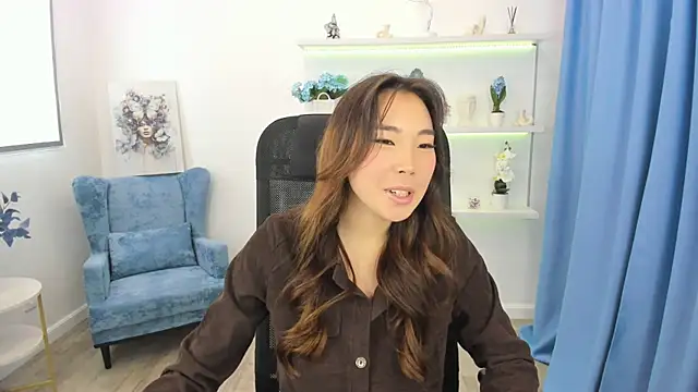 AnnaReyla online show from 10-08-25, 11:30