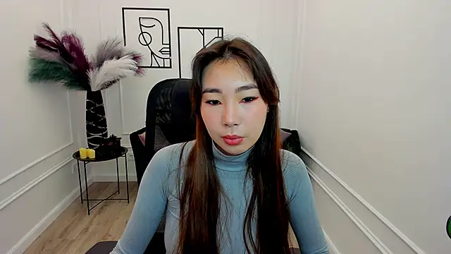 AnnaReyla online show from 11-17-25, 11:16