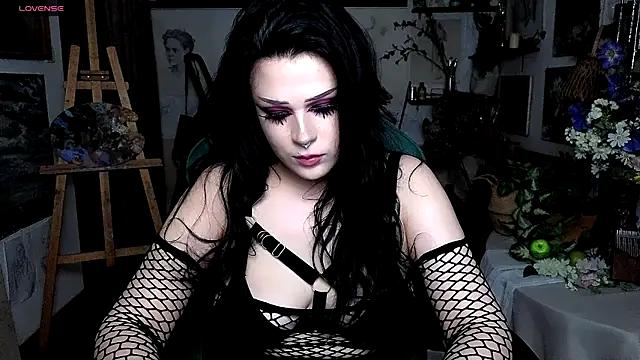 Snapshot of Rouz_Farrel chatting on 10-05-25, 12:47 Rouz Farrel online show from 10-05-25, 12:47