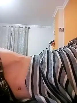 Snapshot of moutt99 chatting on 01-27-25, 03:47 moutt99 online show from 01-27-25, 03:47