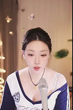 Dou-Dou-er online show from 03-05-25, 10:22