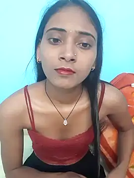 Snapshot of Divya-2007 chatting on 02-05-25, 06:35 Divya-2007 online show from 02-05-25, 06:35