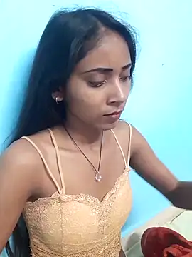 Snapshot of Divya-2007 chatting on 02-19-25, 02:33 Divya-2007 online show from 02-19-25, 02:33