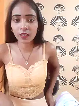 Snapshot of Divya-2007 chatting on 02-19-25, 11:28 Divya-2007 online show from 02-19-25, 11:28