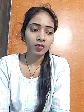 Snapshot of Divya-2007 chatting on 03-01-25, 02:26 Divya-2007 online show from 03-01-25, 02:26