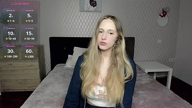 blondyriss online show from 10-25-25, 07:08