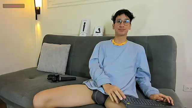 Cum hunters online show from 11-18-25, 03:23