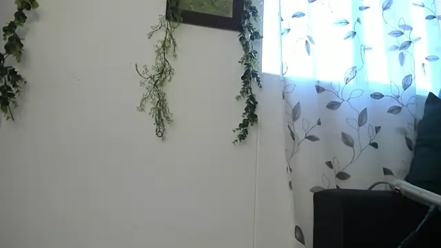 Snapshot of Sophiaa_Gomez chatting on 12-01-25, 11:37 Sophiaa Gomez online show from 12-01-25, 11:37