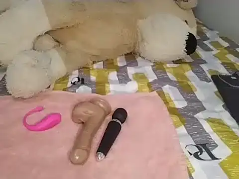 Snapshot of Chandy012 chatting on 12-04-25, 01:31 Chandy012 online show from 12-04-25, 01:31