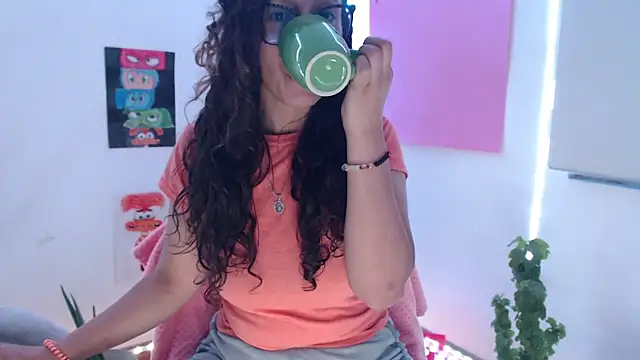 Snapshot of samy_love35 chatting on 11-15-25, 10:48 samy love35 online show from 11-15-25, 10:48