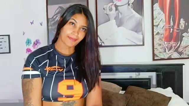 loretahorny online show from 04-25-26, 01:41