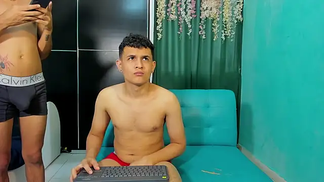 CoupleTwink12 online show from 02-26-25, 07:27