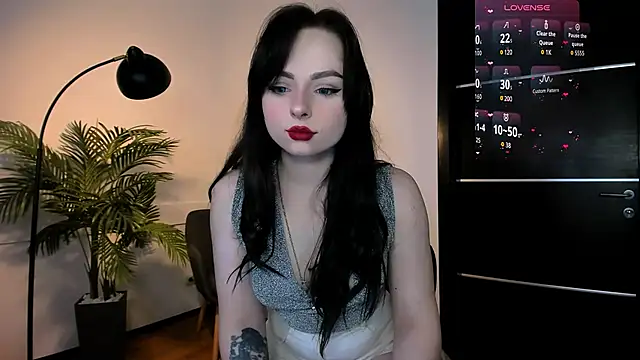 Noirael online show from 04-15-26, 03:30