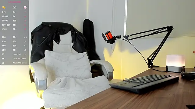 Snapshot of Fraannco chatting on 03-01-25, 10:42 Fraannco online show from 03-01-25, 10:42