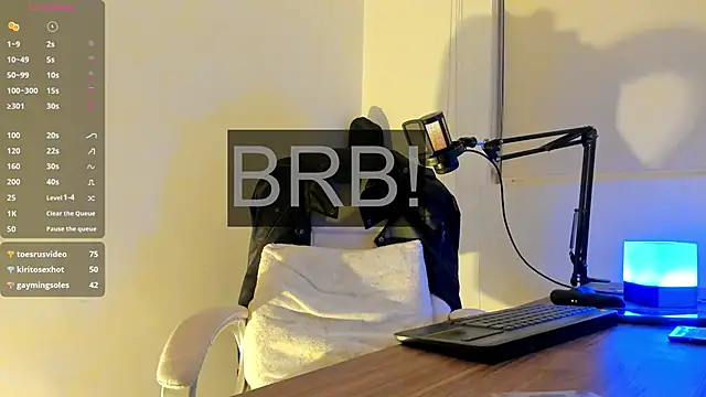 Snapshot of Fraannco chatting on 03-06-25, 04:41 Fraannco online show from 03-06-25, 04:41