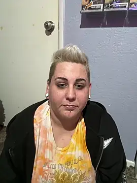 Snapshot of MistressMizfit chatting on 01-14-25, 09:51 MistressMizfit online show from 01-14-25, 09:51