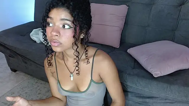 lucie petite online show from 03-22-25, 09:31