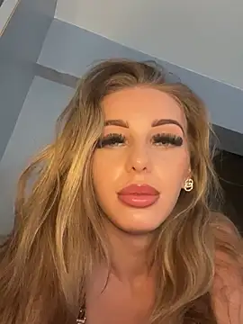 Snapshot of SexySofia_69 chatting on 07-03-26, 11:05 SexySofia 69 online show from 07-03-26, 11:05