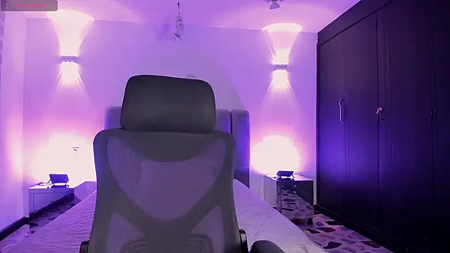 Snapshot of Alahiaa_ chatting on 09-12-25, 04:34 Alahiaa  online show from 09-12-25, 04:34