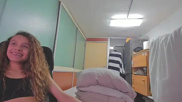 Snapshot of RagnarLothbrokXX chatting on 03-20-25, 09:26 RagnarLothbrokXX online show from 03-20-25, 09:26