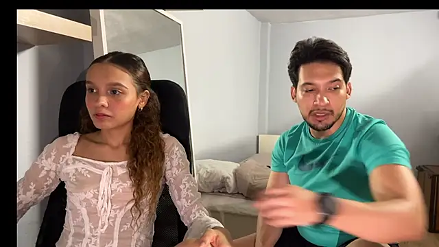 Snapshot of RagnarLothbrokXX chatting on 09-17-25, 07:15 RagnarLothbrokXX online show from 09-17-25, 07:15