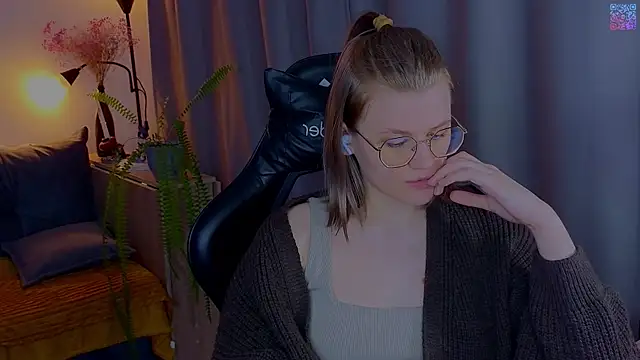  JessieVibes online show from 04-25-26, 01:52