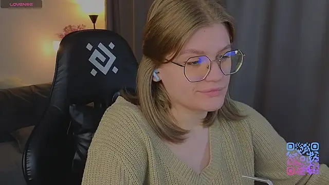  JessieVibes online show from 06-13-26, 01:42