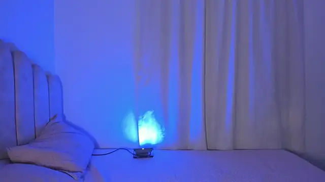 Marianagarcia01 online show from 03-25-26, 11:11