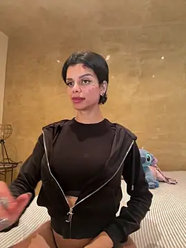 Snapshot of Rosariolovex chatting on 02-07-25, 07:06 Rosariolovex online show from 02-07-25, 07:06