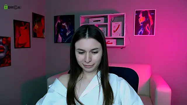 flora ri online show from 11-19-25, 01:22