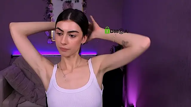 Snapshot of flora_ri chatting on 03-11-26, 01:39 flora ri online show from 03-11-26, 01:39