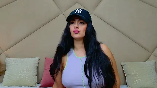 ChloeFrost online show from 09-28-25, 05:13