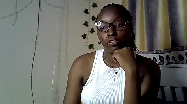 Snapshot of Vprettieeer chatting on 01-17-25, 05:51 Vprettieeer online show from 01-17-25, 05:51