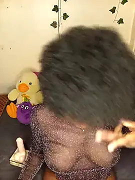 Snapshot of Vprettieeer chatting on 02-21-25, 02:50 Vprettieeer online show from 02-21-25, 02:50