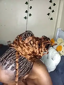 Snapshot of Vprettieeer chatting on 03-22-25, 11:42 Vprettieeer online show from 03-22-25, 11:42