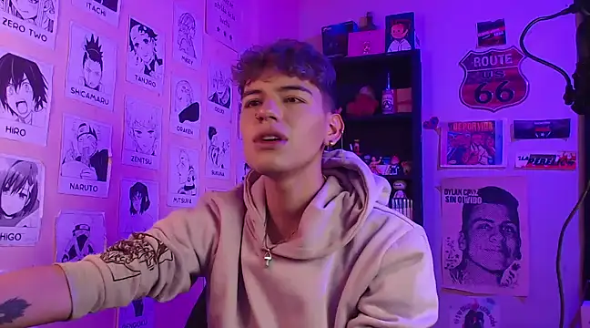 Snapshot of Mickey_Magic chatting on 01-31-25, 09:48 Mickey Magic online show from 01-31-25, 09:48