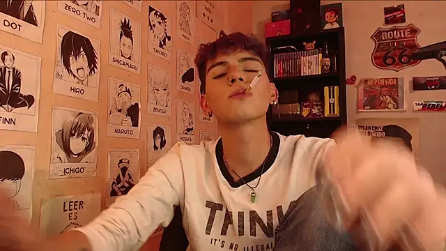 Snapshot of Mickey_Magic chatting on 02-12-25, 04:54 Mickey Magic online show from 02-12-25, 04:54