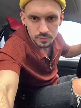 Snapshot of AssHunter4k chatting on 02-19-25, 01:17 AssHunter4k online show from 02-19-25, 01:17