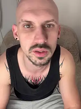 Snapshot of AssHunter4k chatting on 02-20-25, 04:14 AssHunter4k online show from 02-20-25, 04:14