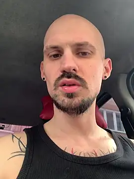 Snapshot of AssHunter4k chatting on 02-25-25, 12:34 AssHunter4k online show from 02-25-25, 12:34