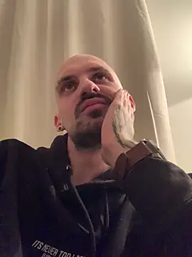 Snapshot of AssHunter4k chatting on 02-26-25, 06:54 AssHunter4k online show from 02-26-25, 06:54