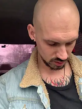 Snapshot of AssHunter4k chatting on 02-27-25, 11:52 AssHunter4k online show from 02-27-25, 11:52